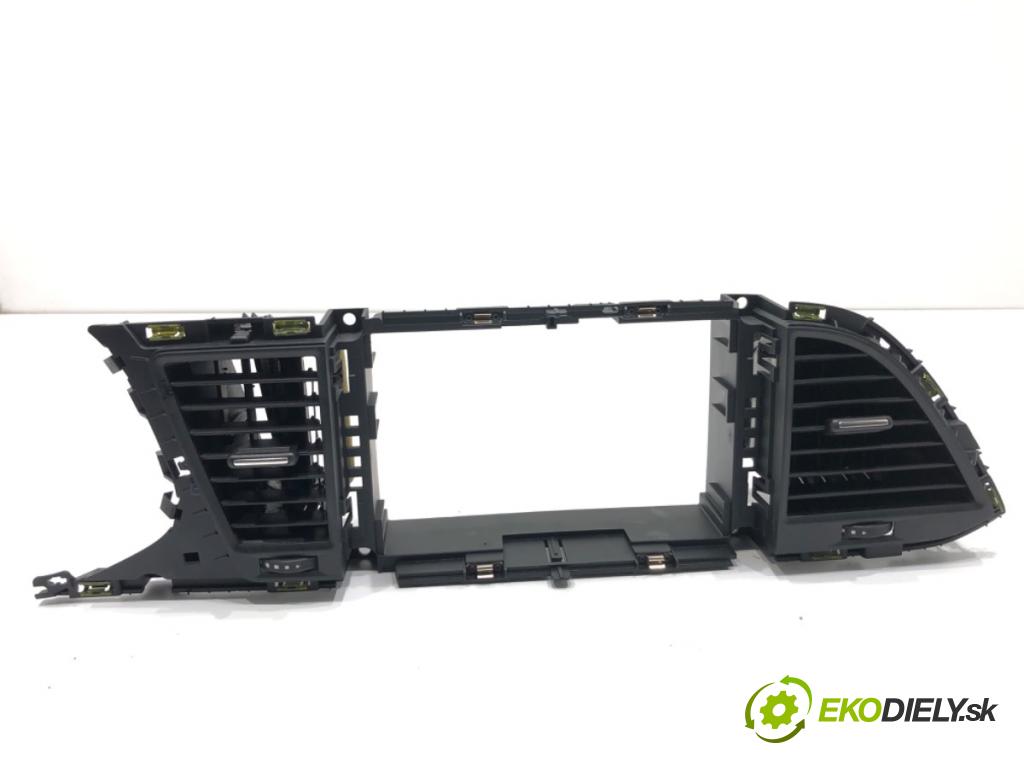 SEAT LEON III liftback 2018 96 kW 1.5 TSI 1495 kratký kúrenia predný 5F1820951 5F1820901D