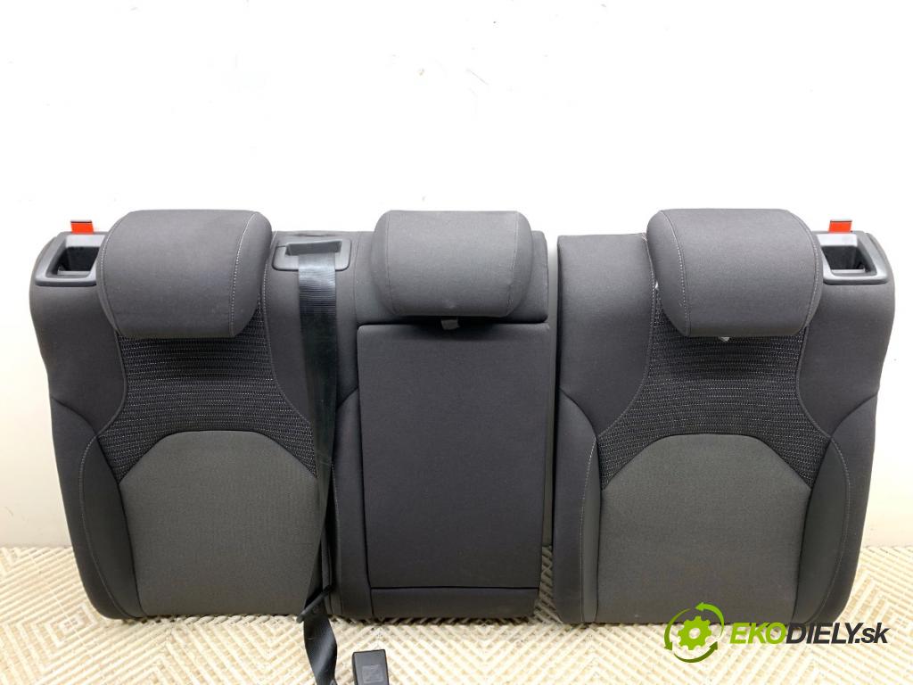 SEAT LEON III liftback 2018 96 kW 1.5 TSI 1495 Sedadlo druhý rad