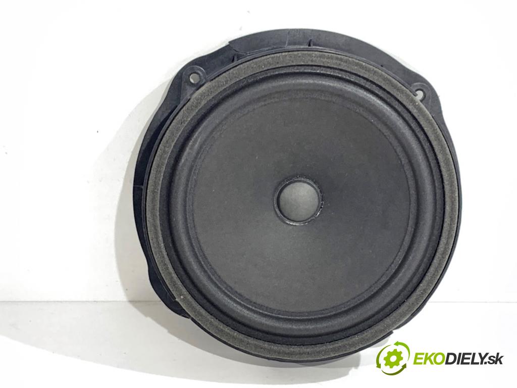 SEAT LEON III liftback 2018 96 kW 1.5 TSI 1495 reproduktory 5F0035415 5F0035399