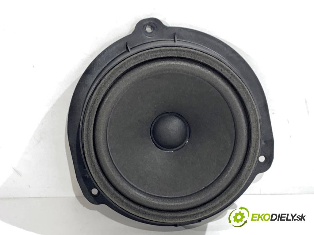 SEAT LEON III liftback 2018 96 kW 1.5 TSI 1495 reproduktory 5F0035415 5F0035399