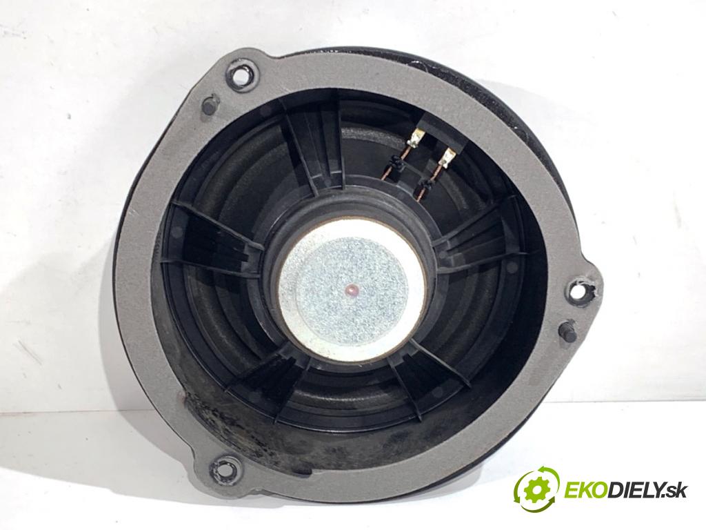 SEAT LEON III liftback 2018 96 kW 1.5 TSI 1495 reproduktory 5F0035415 5F0035399