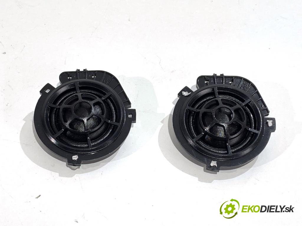 SEAT LEON III liftback 2018 96 kW 1.5 TSI 1495 reproduktory 5F0035415 5F0035399