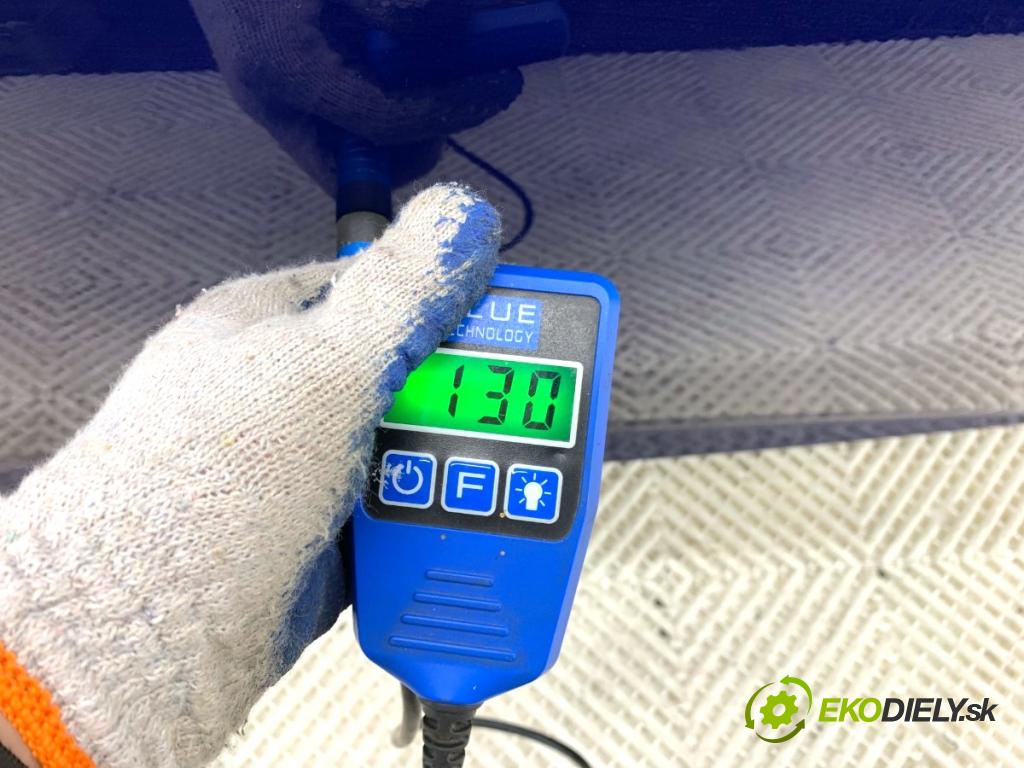 SEAT LEON III liftback 2018 96 kW 1.5 TSI 1495 Dvere pravy predný LW5L