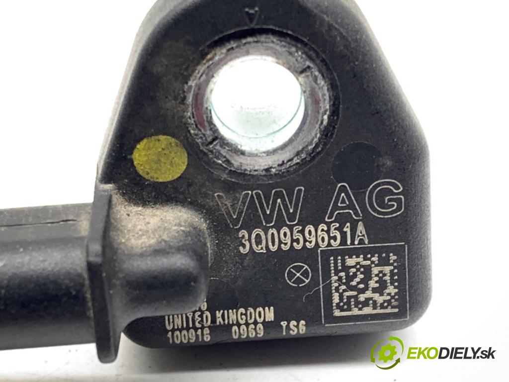 SEAT LEON III liftback 2018 96 kW 1.5 TSI 1495 Snímač nárazu 3Q0959651A (Snímač nárazu)