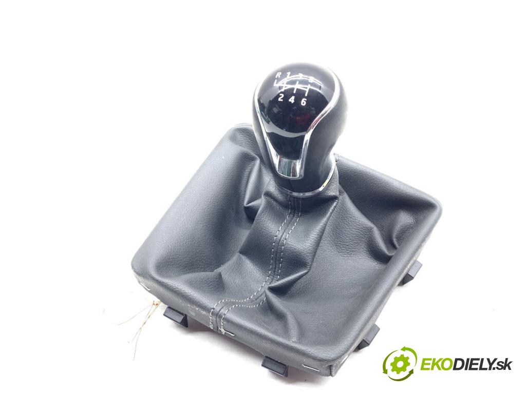 SEAT LEON III liftback 2018 96 kW 1.5 TSI 1495 Manžeta 5F1711113AK (Rýchlostná páka (kulisa))