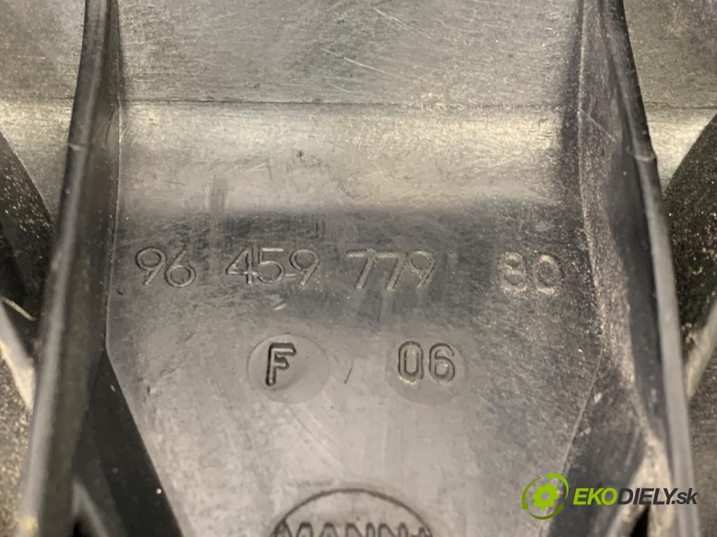 VOLVO V50 Kombi 2004 100 kW 2.0 D 1998 potrubí sání 9645977980 (Sací potrubí)