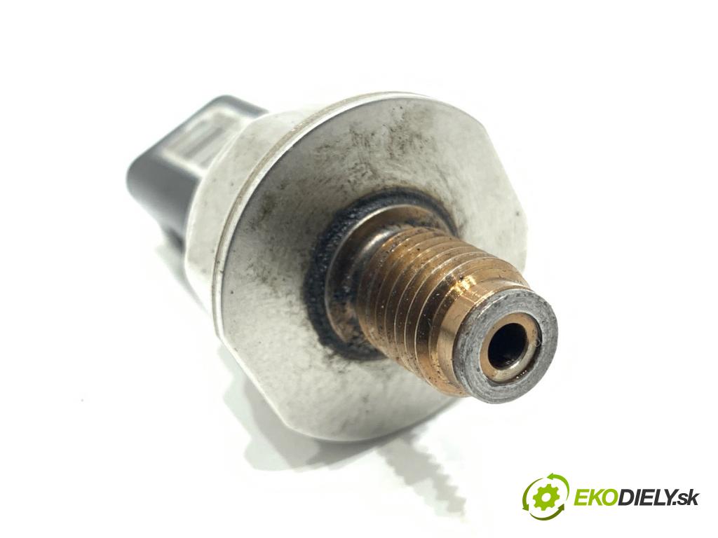 VOLVO V50 Kombi 2004 100 kW 2.0 D 1998 Snímač tlaku paliva 9658227880 (Snímač)