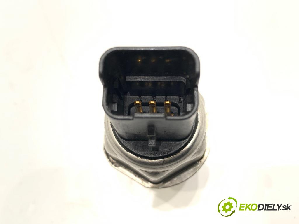 VOLVO V50 Kombi 2004 100 kW 2.0 D 1998 Snímač tlaku paliva 9658227880 (Snímač)