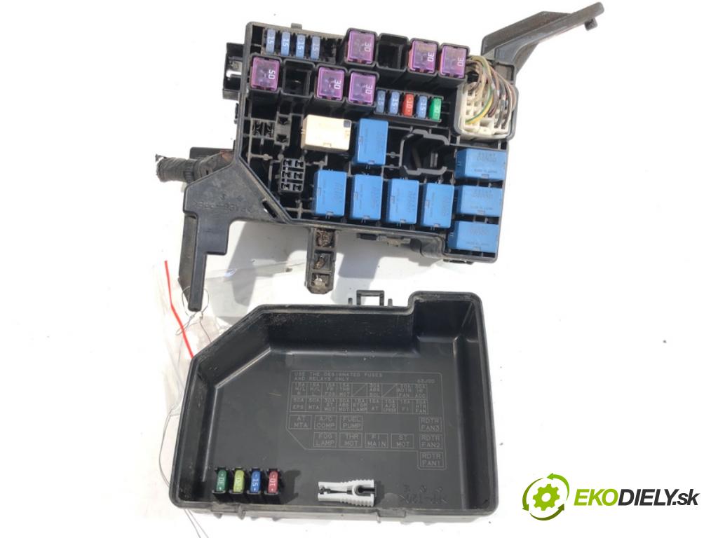 SUZUKI SWIFT III liftback 2009 75 kW 1.5 (RS 415) 1490 Skrinka poistková  (Poistková skrinka)