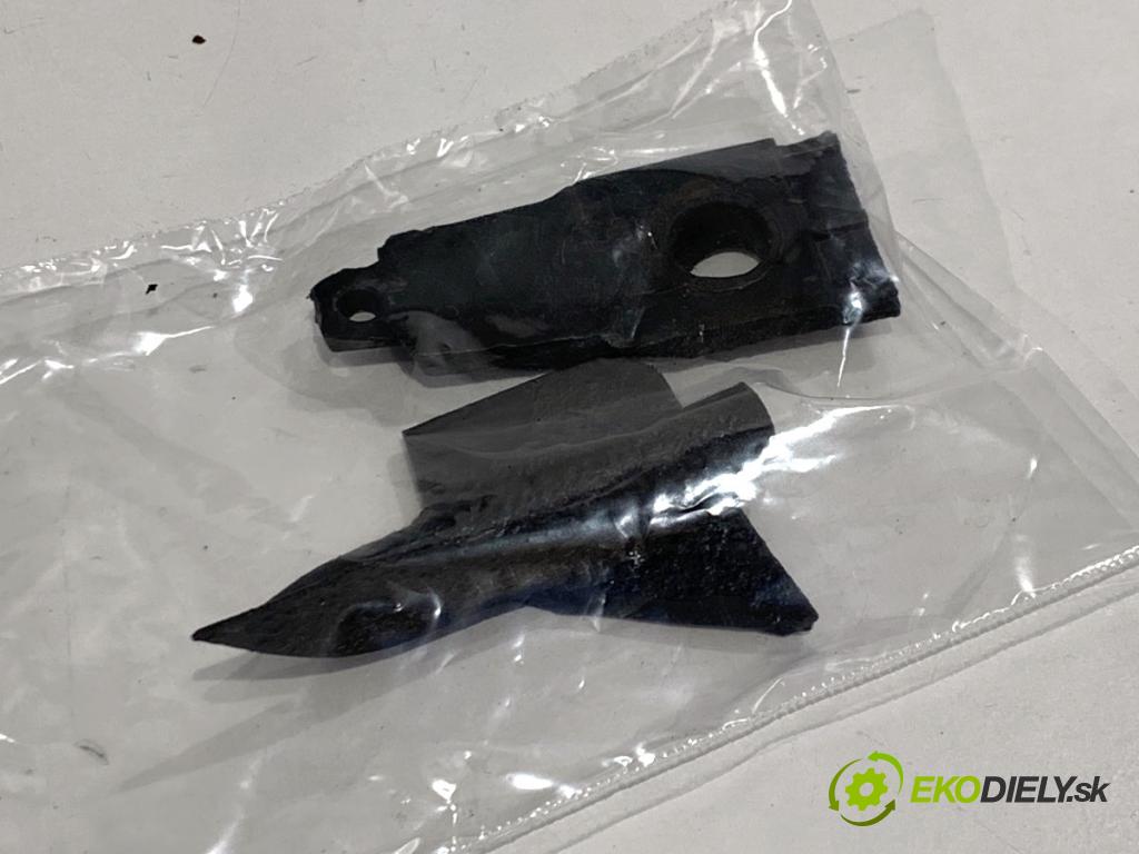 SUZUKI SWIFT III liftback 2009 75 kW 1.5 (RS 415) 1490 Svetlomet pravy predný SZ092-A201R