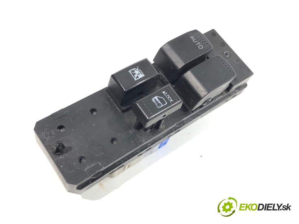 SUZUKI SWIFT III liftback 2009 75 kW 1.5 (RS 415) 1490 Prepínač okien 62J101868T (Prepínacie páčky pod volantom)