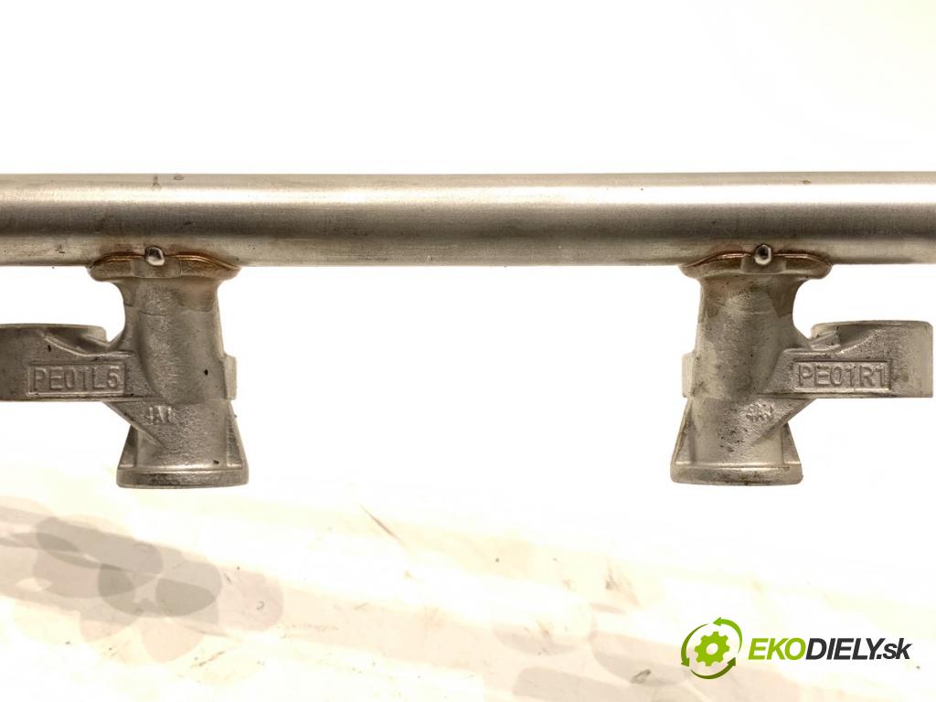 MAZDA 6 GJ sedan 2015 141 kW 2.5 (GJ5FP) 2488 Lišta vstrekovacia PY0113150A (Vstrekovacia lišta)