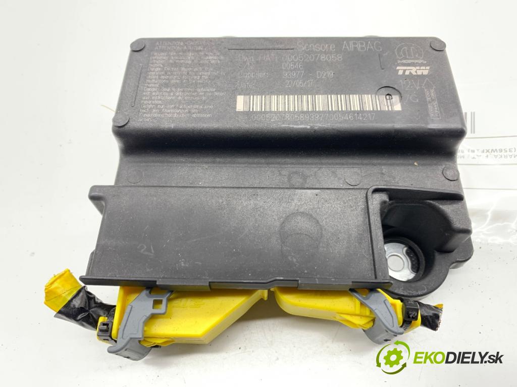 FIAT TIPO Kombi 2017 88 kW 1.4 (356WXF1B) 1368 senzor airbag 00052078058 (Snímač)