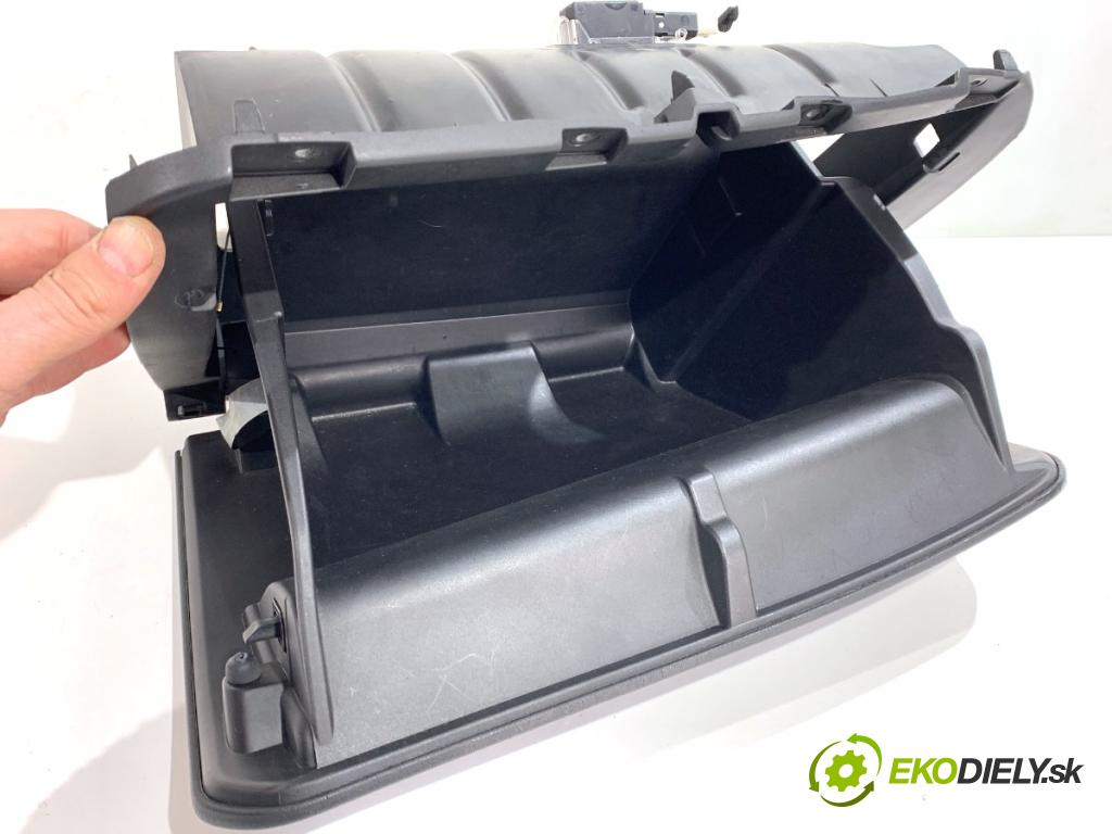 FIAT TIPO Kombi 2017 88 kW 1.4 (356WXF1B) 1368 Priehradka, kastlík spolujazdca  (Priehradka (kastlík))