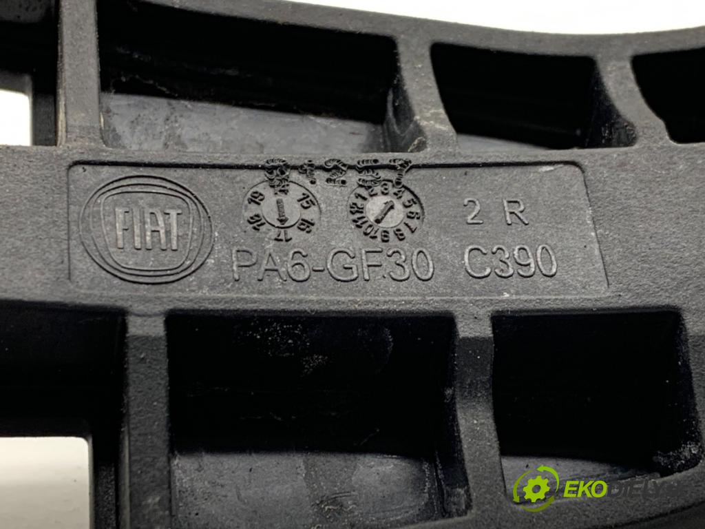 FIAT TIPO Kombi 2017 88 kW 1.4 (356WXF1B) 1368 klika vnejší pravý zadní část