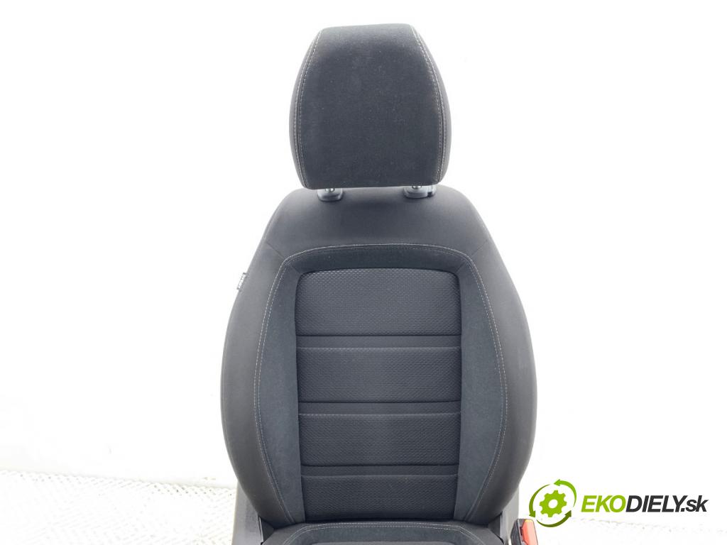 FIAT TIPO Kombi 2017 88 kW 1.4 (356WXF1B) 1368 Sedadlo pravy predný