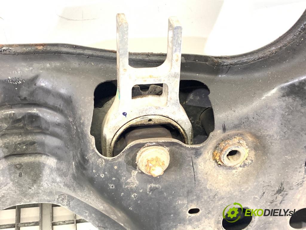 FIAT TIPO Kombi 2017 88 kW 1.4 (356WXF1B) 1368 výztuha pod motor  (Přední výztuha)