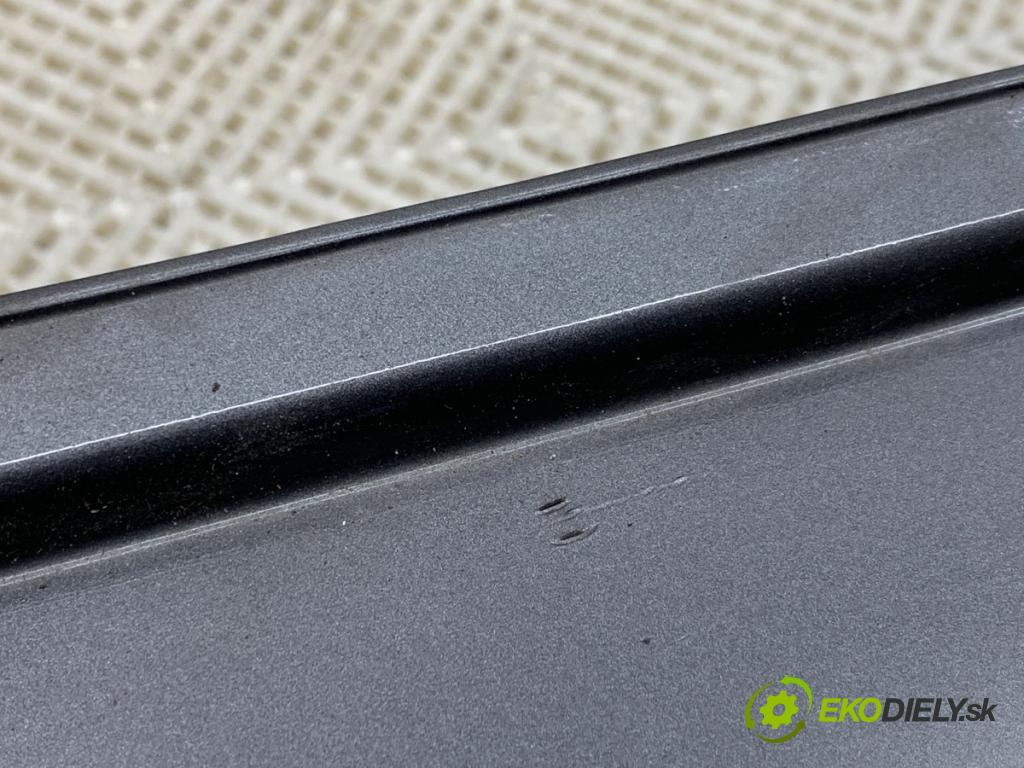 FIAT TIPO Kombi 2017 88 kW 1.4 (356WXF1B) 1368 nárazník zadní část  (Klika dveří ostatní)