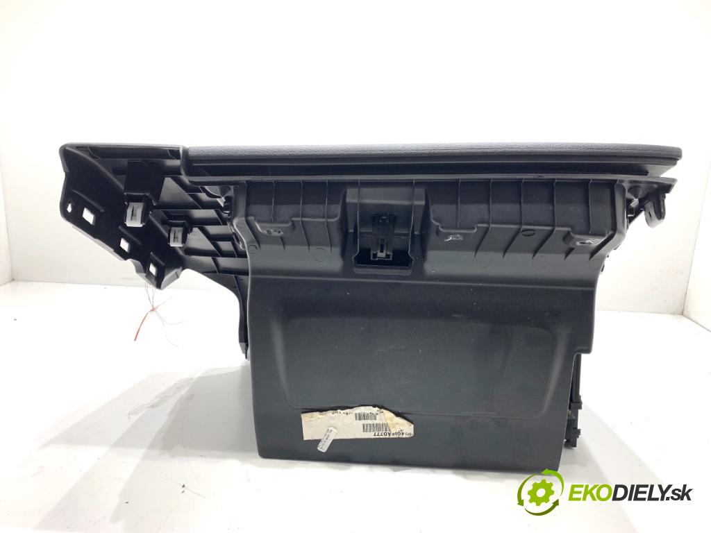 JEEP COMPASS MP SUV 2019 103 kW 1.4 MultiAir 1368 přihrádka kastlík spolujezdce (Přihrádka (kastlík))