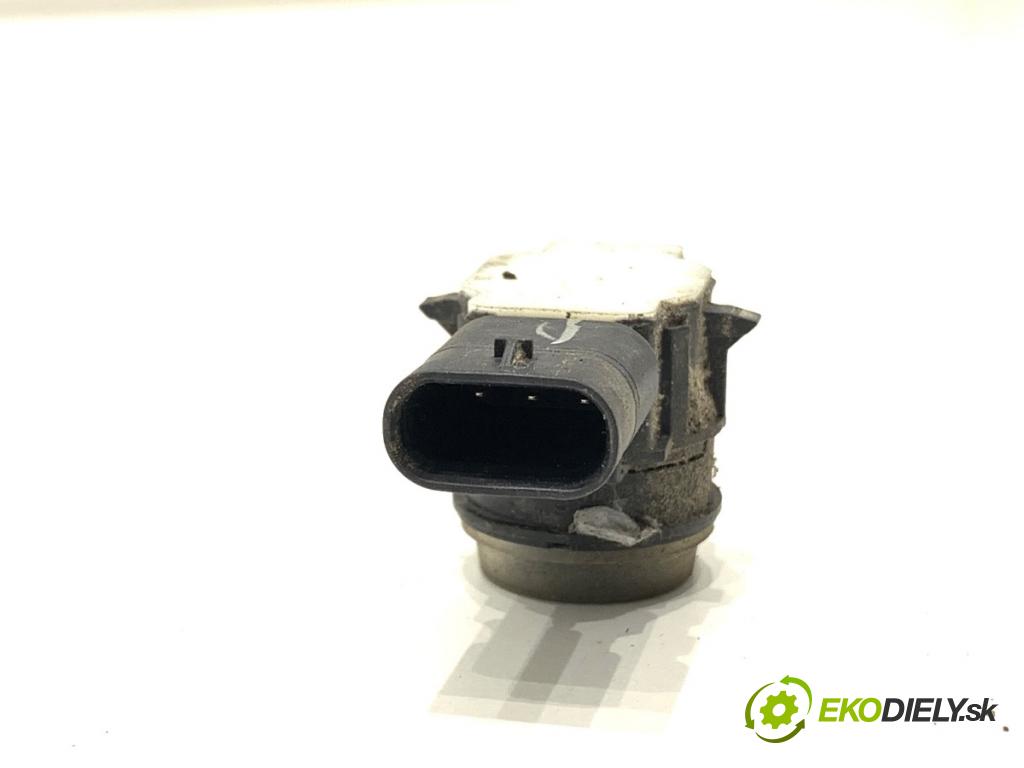 JEEP COMPASS MP SUV 2019 103 kW 1.4 MultiAir 1368 snímač PDC 5UT05RXFAA 0263043255