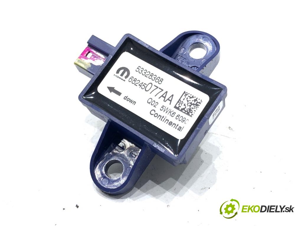 JEEP COMPASS MP SUV 2019 103 kW 1.4 MultiAir 1368 snímač nárazu 68245077AA (Snímač nárazu)