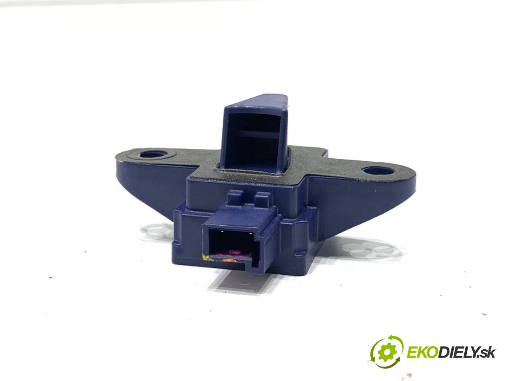 JEEP COMPASS MP SUV 2019 103 kW 1.4 MultiAir 1368 snímač nárazu 68245077AA (Snímač nárazu)