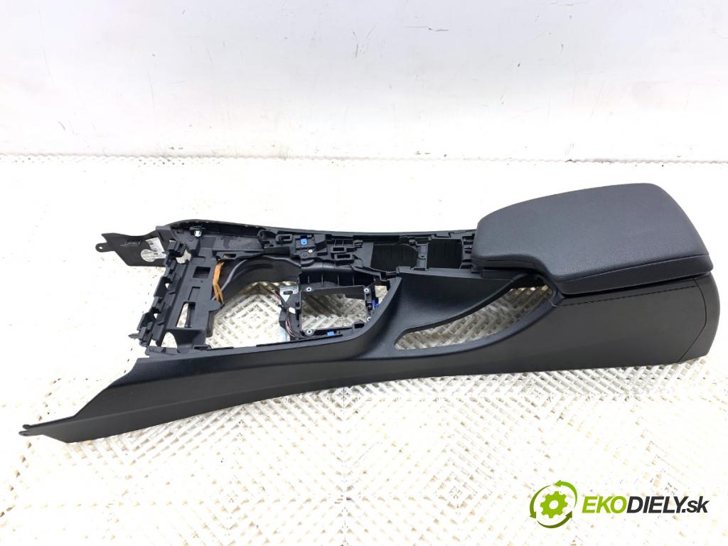 BMW F30 sedan 2016 180 kW 328 i xDrive 1997 Tunel středový 9207357 3689846 (Středový tunel)