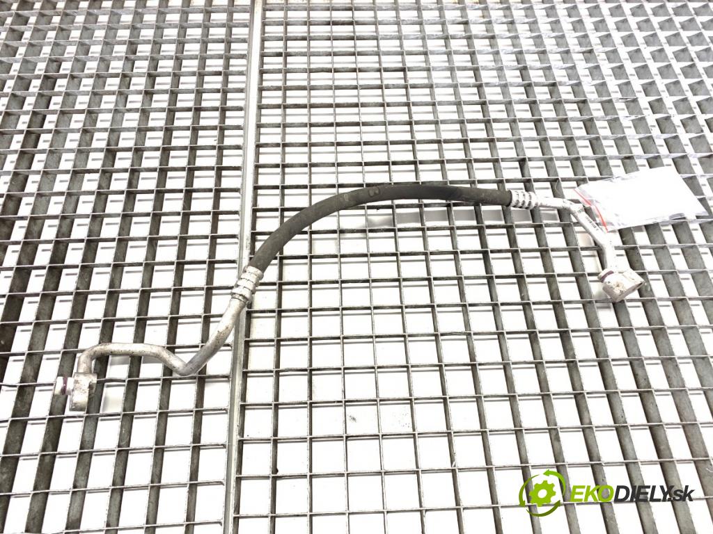 BMW F30 sedan 2016 180 kW 328 i xDrive 1997 rúrka klimatizace 9213844 (Trubka klimatizace)