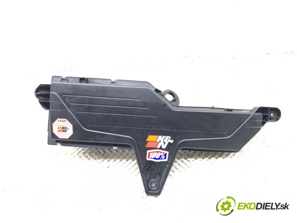 BMW F30 sedan 2016 180 kW 328 i xDrive 1997 Obal filtra vzduchu 7604305 (Obal vzduchového filtra)