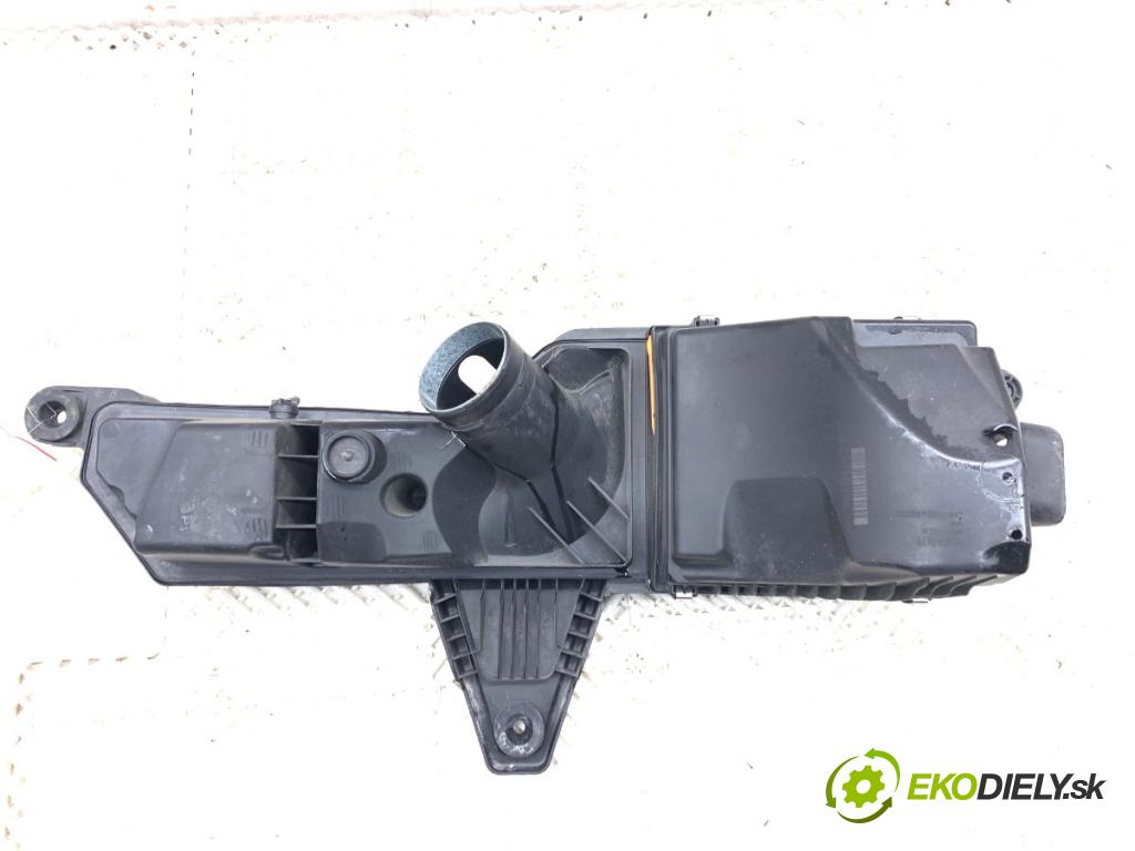 BMW F30 sedan 2016 180 kW 328 i xDrive 1997 Obal filtra vzduchu 7604305 (Obal vzduchového filtra)