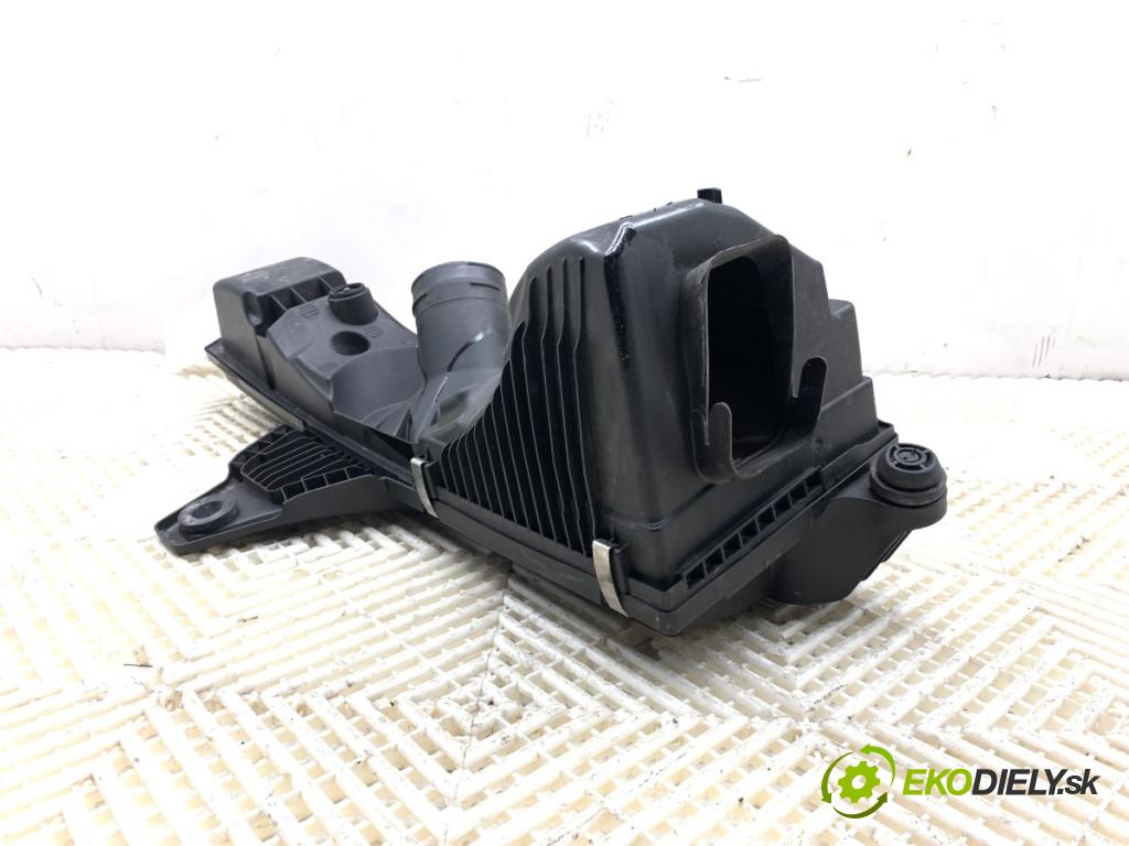 BMW F30 sedan 2016 180 kW 328 i xDrive 1997 Obal filtra vzduchu 7604305 (Obal vzduchového filtra)