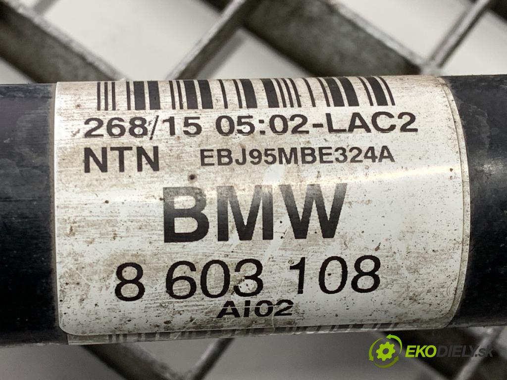 BMW F30 sedan 2016 180 kW 328 i xDrive 1997 Poloos pravy zad 8603108
