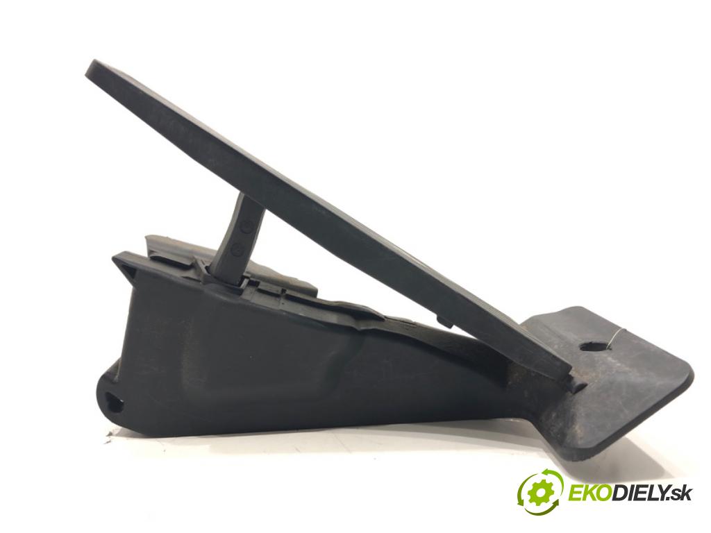 BMW F30 sedan 2016 180 kW 328 i xDrive 1997 Potenciometer plynu 6853175 (Potenciometer plynového pedálu)