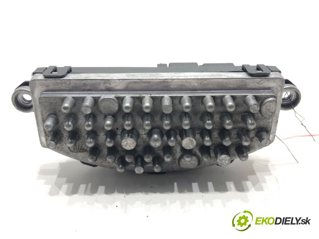 BMW F30 sedan 2016 180 kW 328 i xDrive 1997 odpor rezistor topení vzduchu 9319919 (Odpor topení)