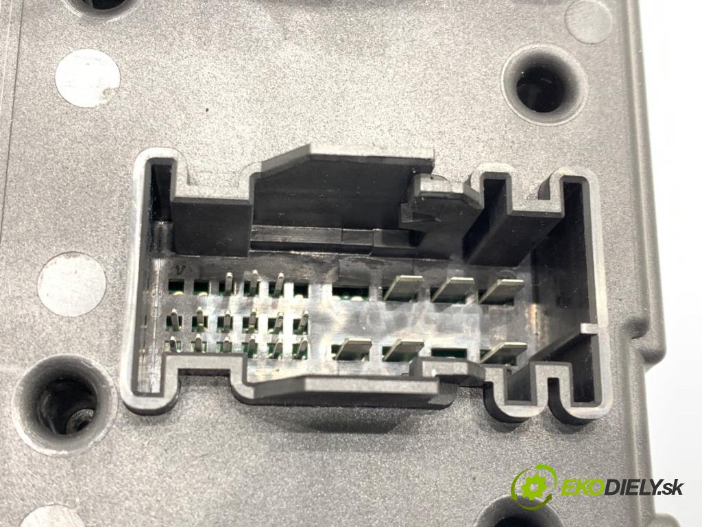 BMW F30 sedan 2016 180 kW 328 i xDrive 1997 Modul komfortu 9374507 (Modul komfortu)