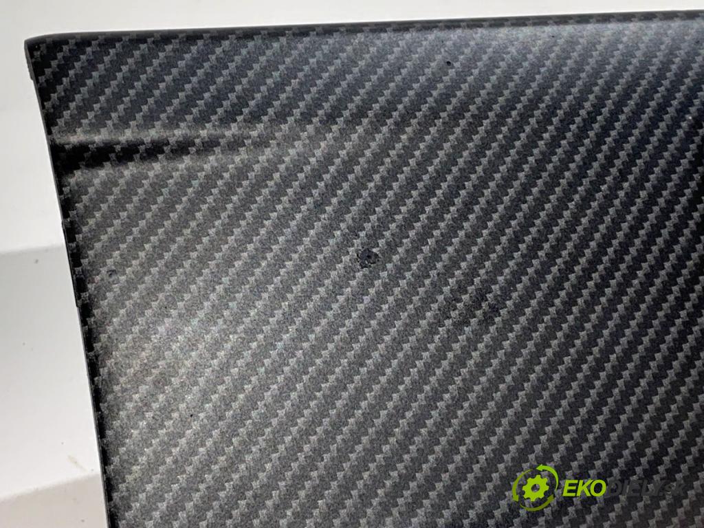 BMW F30 sedan 2016 180 kW 328 i xDrive 1997 lišty kryt 9232072 9234016 (Lišta)