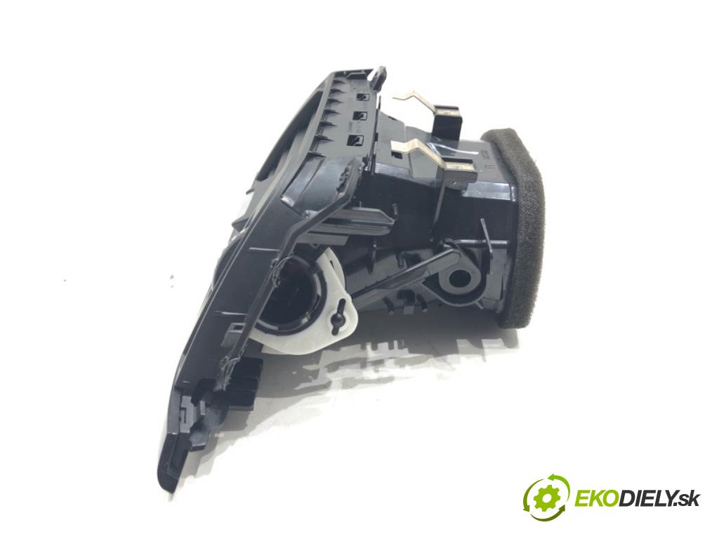 BMW F30 sedan 2016 180 kW 328 i xDrive 1997 Mriežky kúrenia ľavy predný 9218549