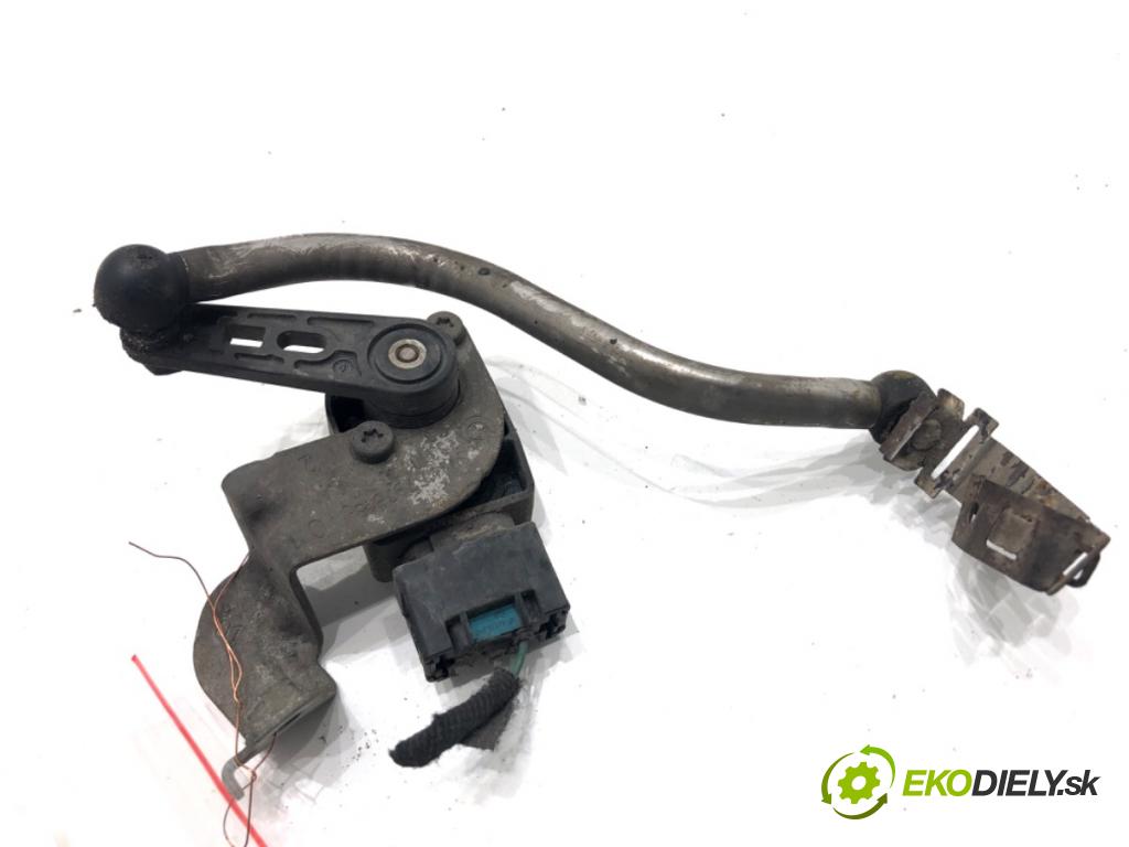 BMW F30 sedan 2016 180 kW 328 i xDrive 1997 snímač ÚROVEŇ: XENON přední část levý 6870000