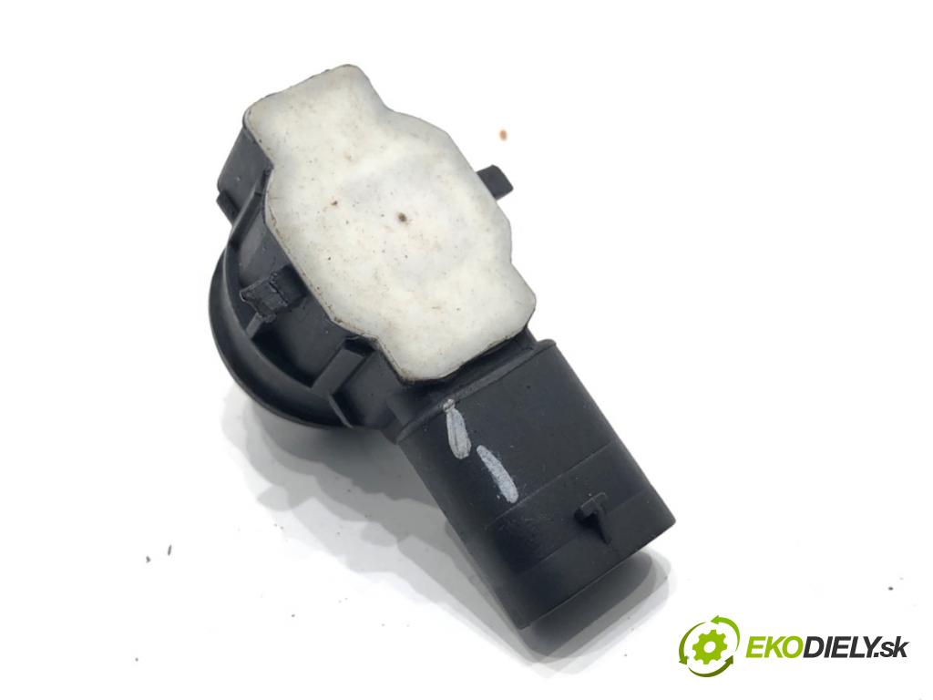 BMW F30 sedan 2016 180 kW 328 i xDrive 1997 Snímač PDC 9353663