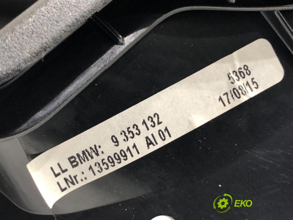BMW F30 sedan 2016 180 kW 328 i xDrive 1997 obal tyče volantu 9219550