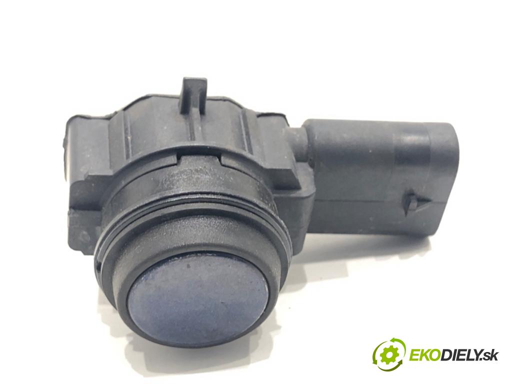 BMW F30 sedan 2016 180 kW 328 i xDrive 1997 Snímač PDC 9353663