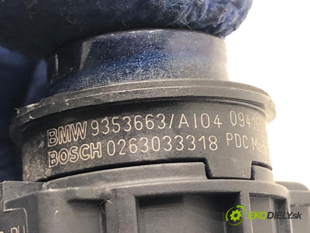 BMW F30 sedan 2016 180 kW 328 i xDrive 1997 Snímač PDC 9353663