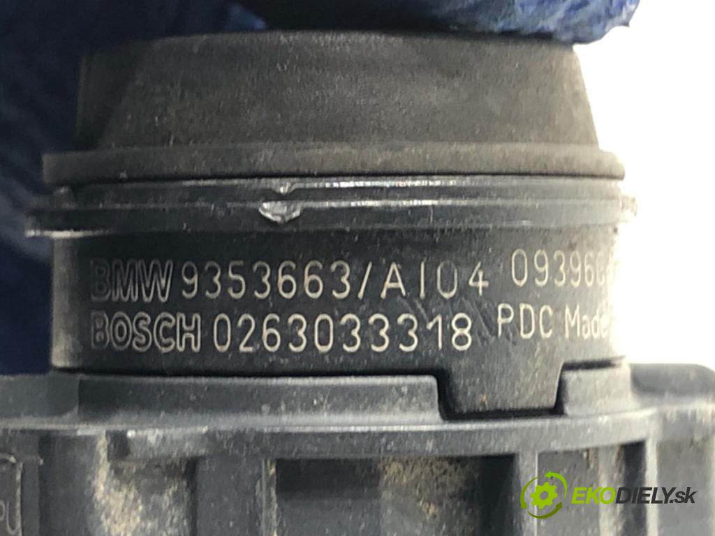 BMW F30 sedan 2016 180 kW 328 i xDrive 1997 Snímač PDC 9353663