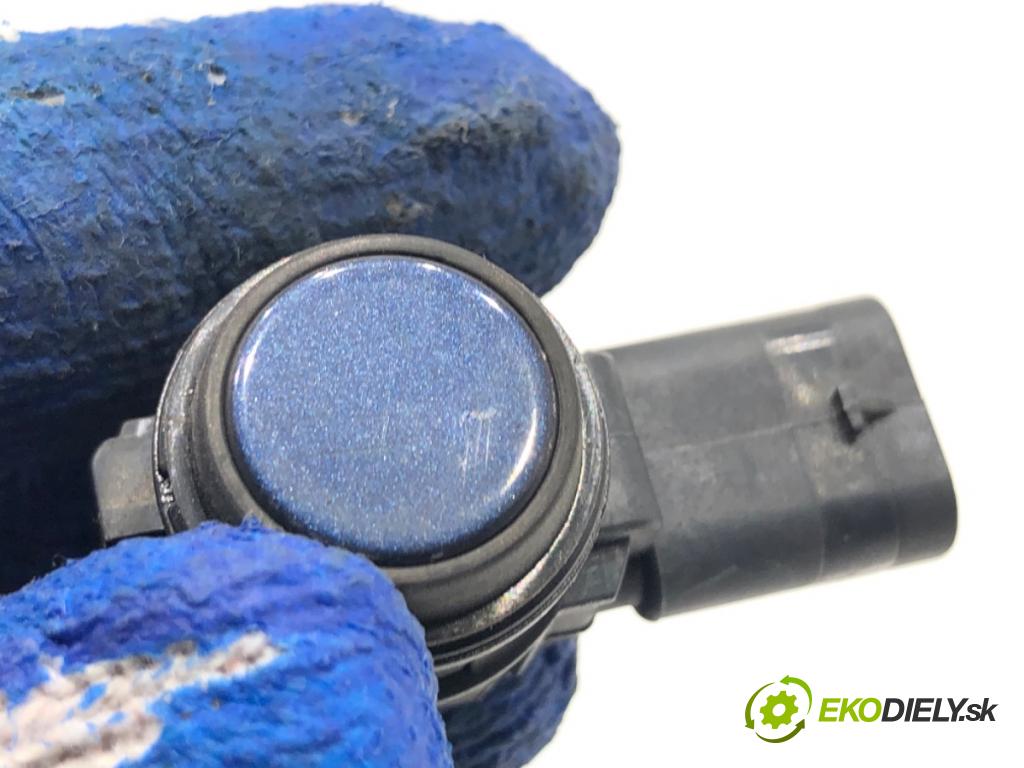 BMW F30 sedan 2016 180 kW 328 i xDrive 1997 Snímač PDC 9353663