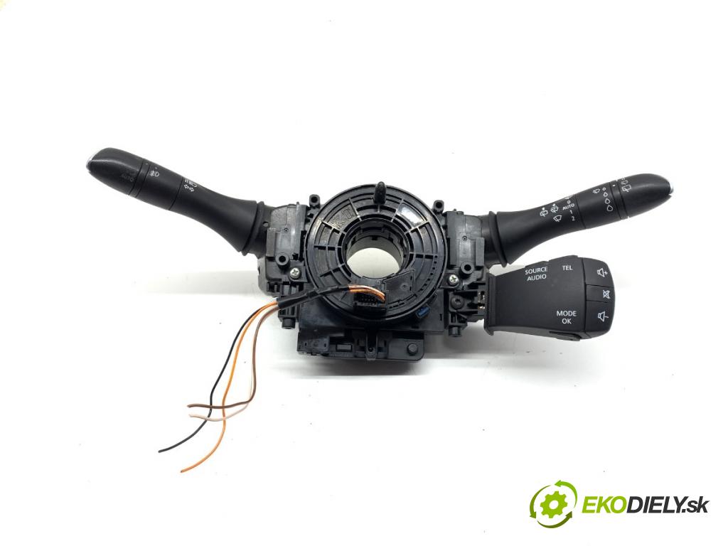 RENAULT KADJAR SUV 2016 81 kW 1.5 dCi 110 (HLA3) 1461 Prepínač kombinovaný 255678341R 255545857R (Prepínacie páčky pod volantom)