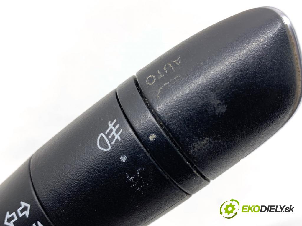 RENAULT KADJAR SUV 2016 81 kW 1.5 dCi 110 (HLA3) 1461 Prepínač kombinovaný 255678341R 255545857R (Prepínacie páčky pod volantom)