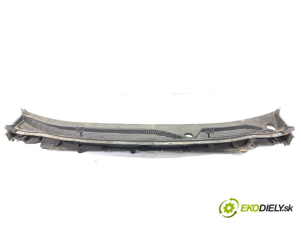 RENAULT KADJAR SUV 2016 81 kW 1.5 dCi 110 (HLA3) 1461 torpédo plast pod čelní okno 668107243R (Plast pod čelním sklem)