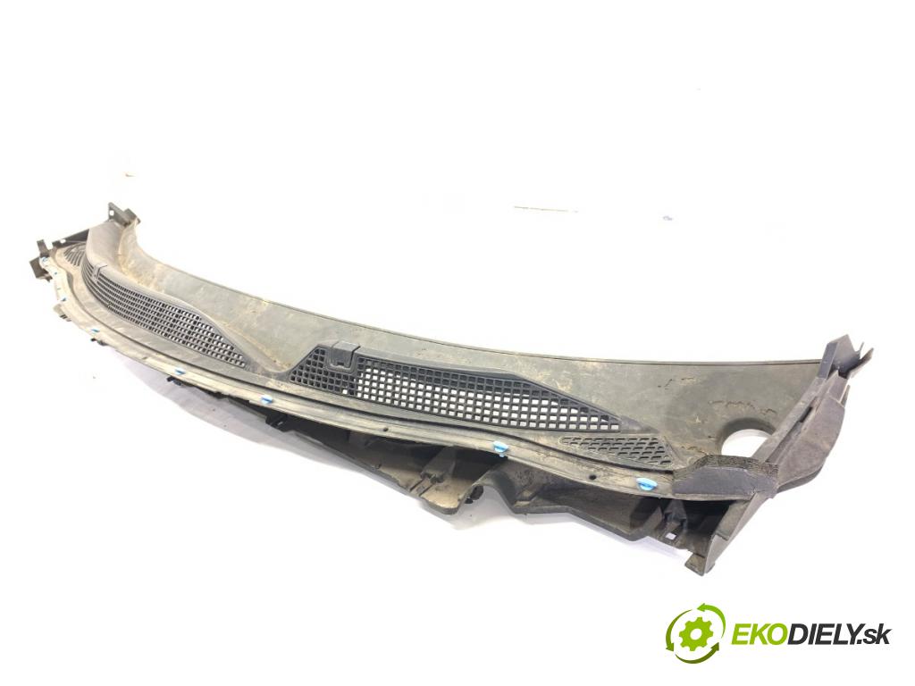 RENAULT KADJAR SUV 2016 81 kW 1.5 dCi 110 (HLA3) 1461 torpédo plast pod čelní okno 668107243R (Plast pod čelním sklem)