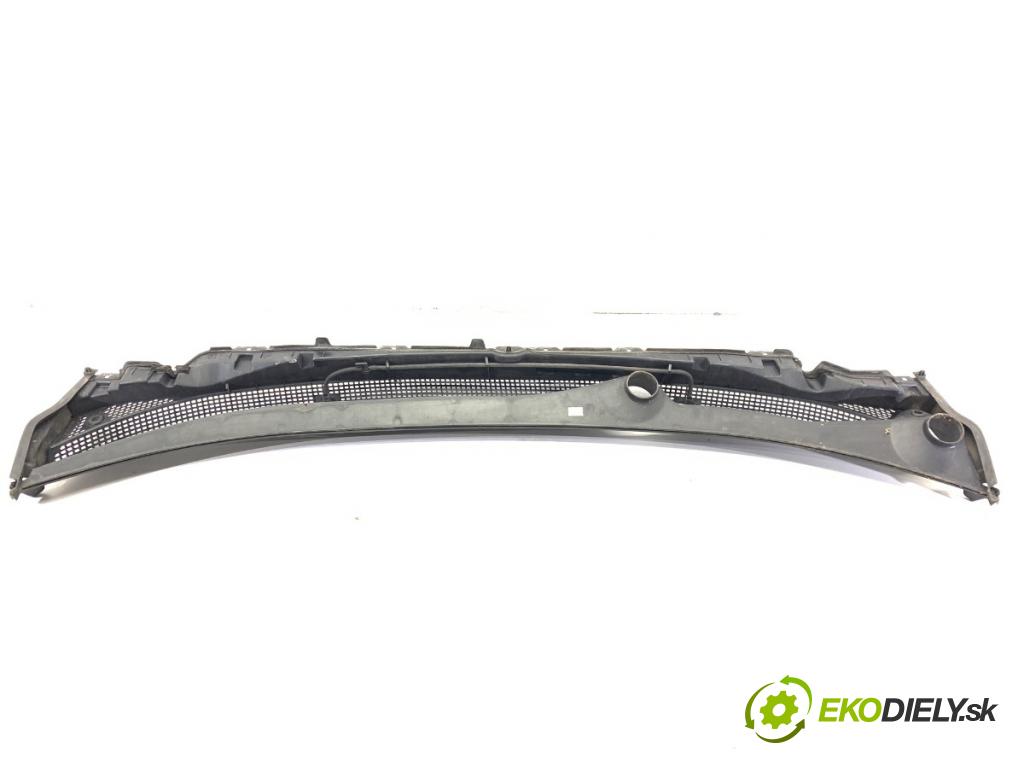 RENAULT KADJAR SUV 2016 81 kW 1.5 dCi 110 (HLA3) 1461 torpédo plast pod čelní okno 668107243R (Plast pod čelním sklem)