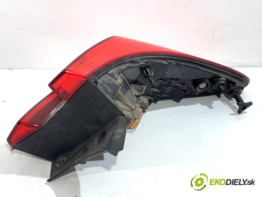 RENAULT KADJAR SUV 2016 81 kW 1.5 dCi 110 (HLA3) 1461 Svetlo ľavy zad 265552478R
